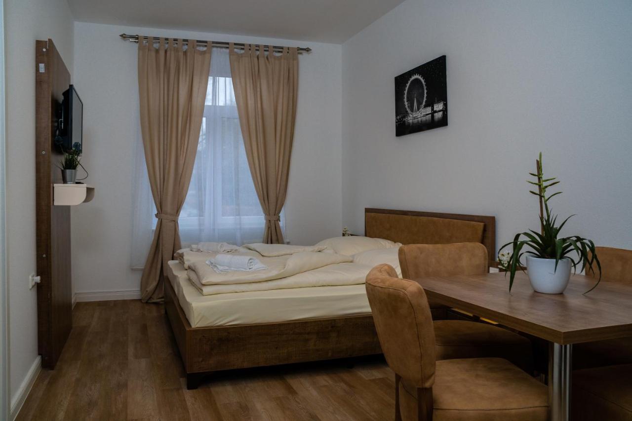 Hotel-Feuerstein Neuenkirchen  ภายนอก รูปภาพ